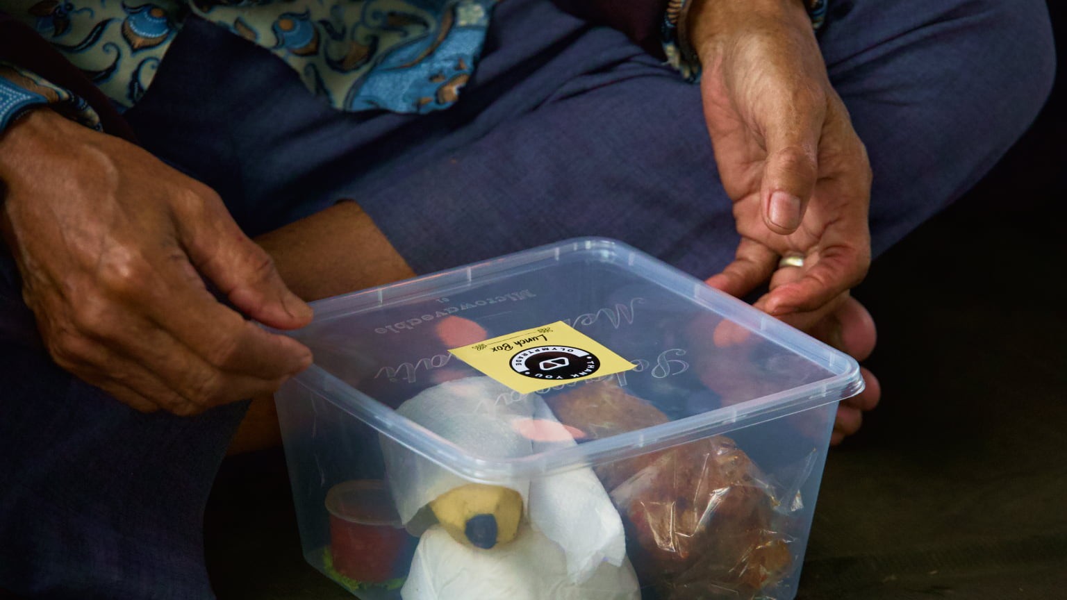 Spreading joy this Ramadan: Olymptrade’s charity giveaway in Indonesia